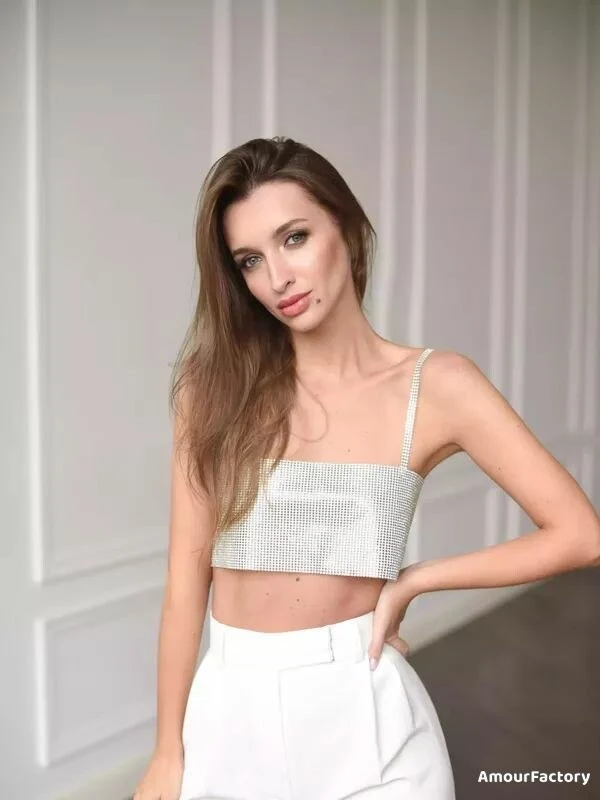 Anna Profile image 2