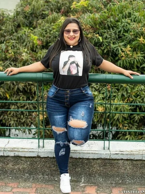 Valentina Profile image 2