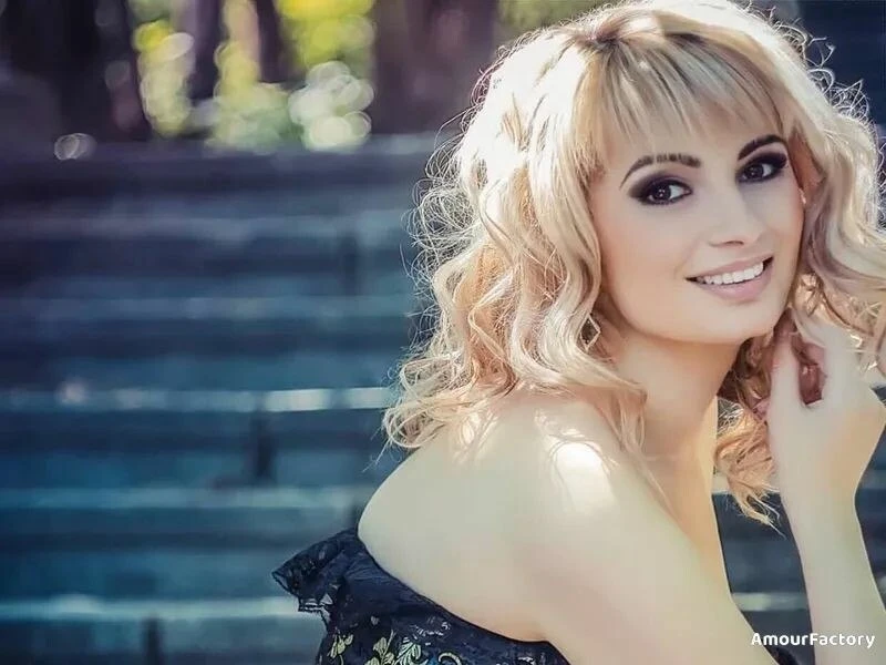 Anna Profile image 2