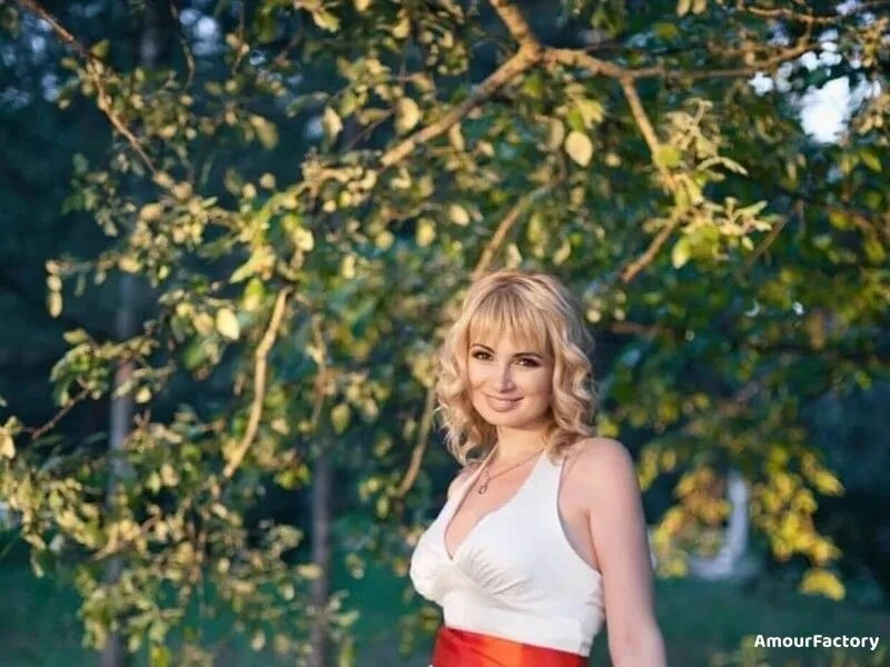 Anna Profile image 4
