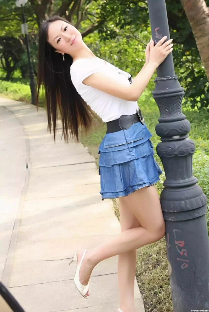 Anny Profile image 4