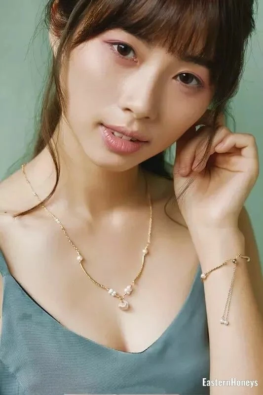 Bella Profile image 2